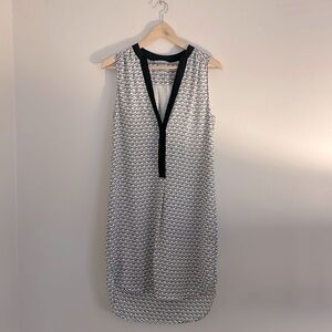 H&M size 6 shirt dress, black and cream, notched neckline, sleeveless